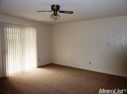 8964-8966 Laguna Vista Ct, Elk Grove, CA 95624 Photo