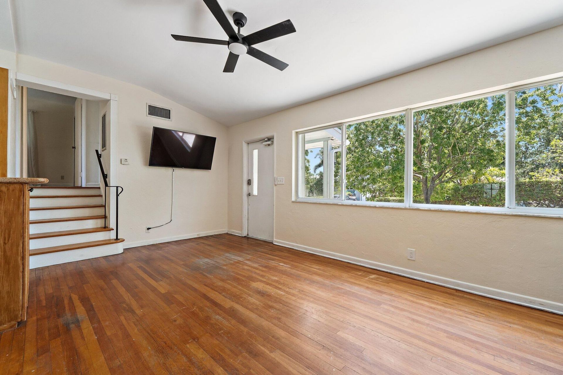 1429 Crest Drive, Lake Worth, FL 33461 Photo
