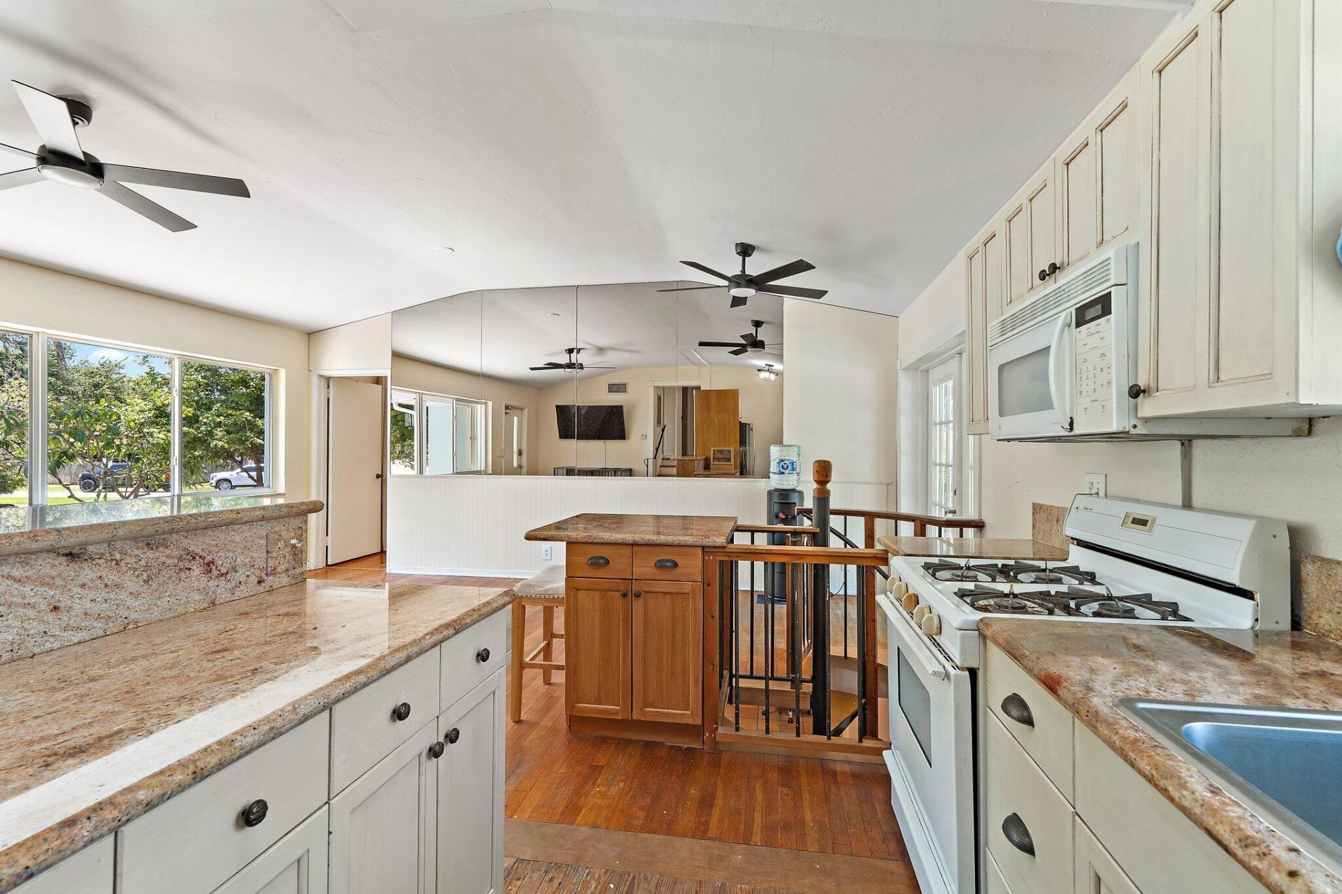 1429 Crest Drive, Lake Worth, FL 33461 Photo