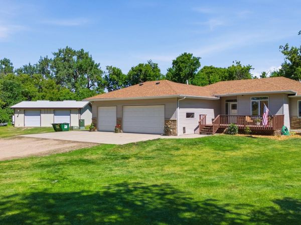16605 50th Street SE, Kindred, ND 58051