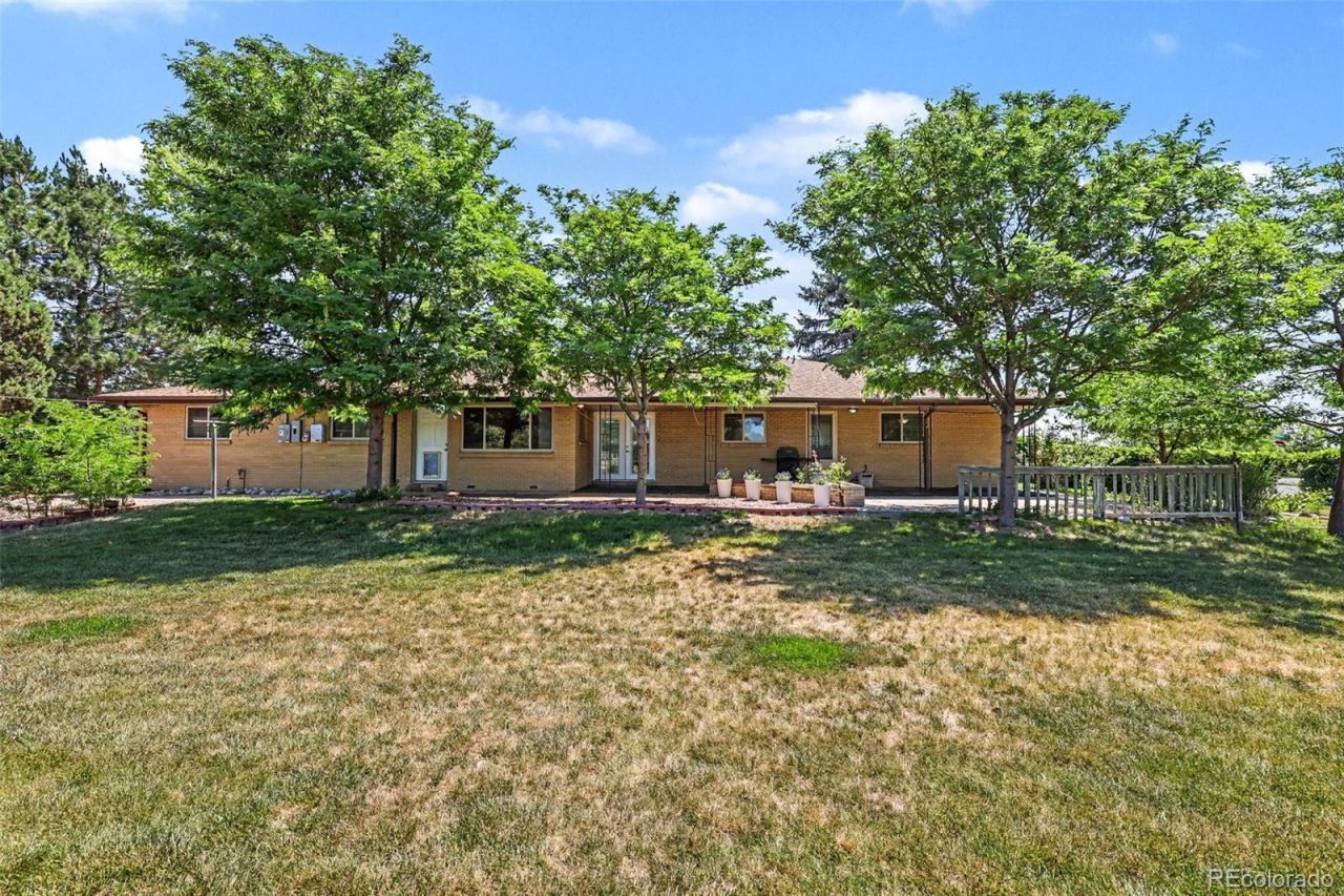1601 N Dunkirk Street, Aurora, CO 80011 Main Photo