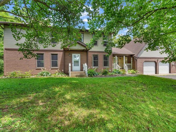 8 Mill Springs, Coatesville, IN 46121