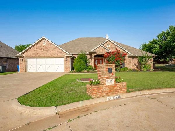 2323 S Silverdale Circle, Stillwater, OK 74074