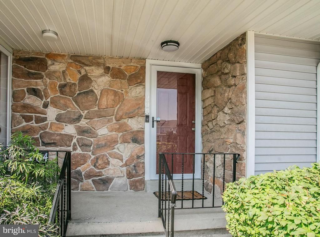 205 TUPELO GROVE , AMBLER, PA 19002