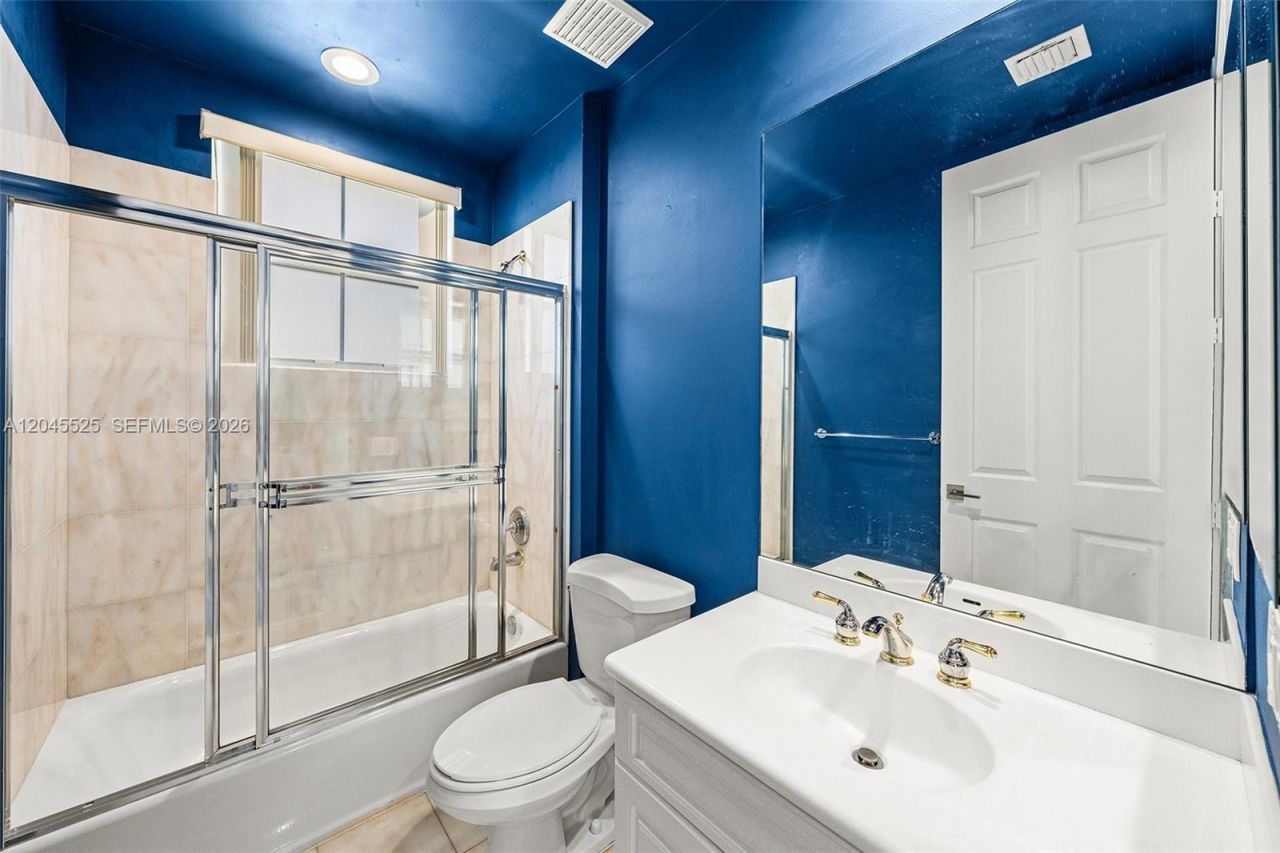 1549 Shoreline Way , Hollywood, FL 33019 Photo