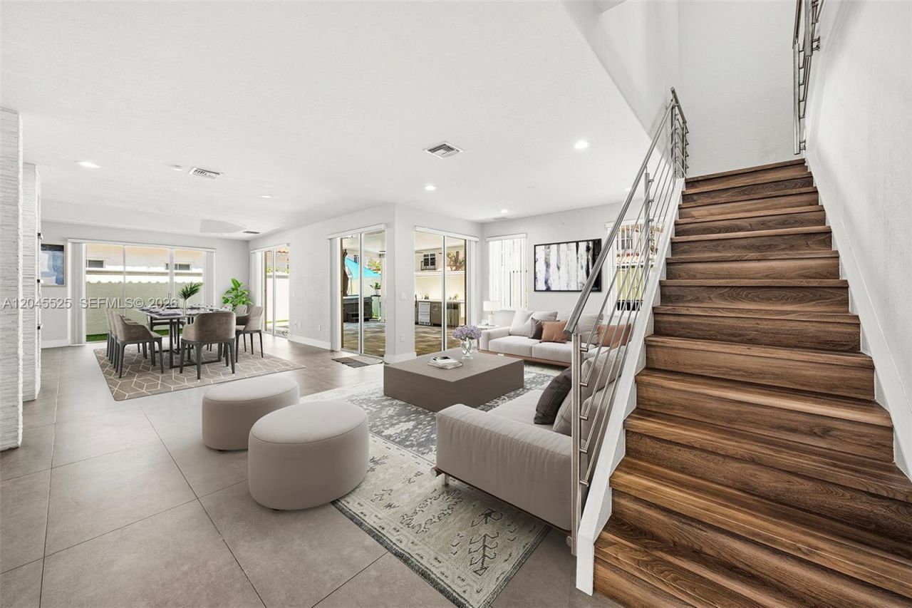 1549 Shoreline Way , Hollywood, FL 33019 Photo