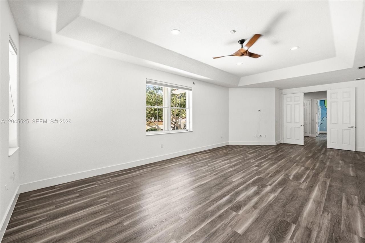 1549 Shoreline Way , Hollywood, FL 33019 Photo