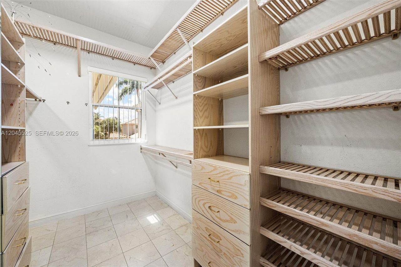 1549 Shoreline Way , Hollywood, FL 33019 Photo