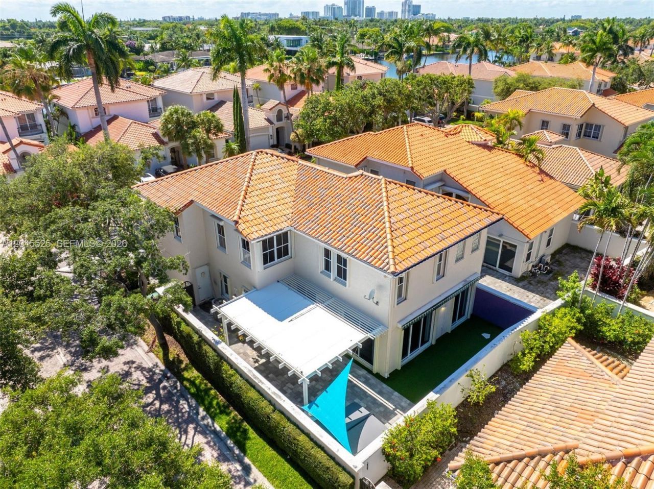 1549 Shoreline Way , Hollywood, FL 33019 Photo