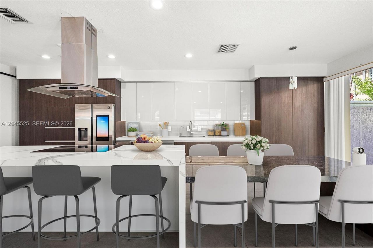 1549 Shoreline Way , Hollywood, FL 33019 Photo