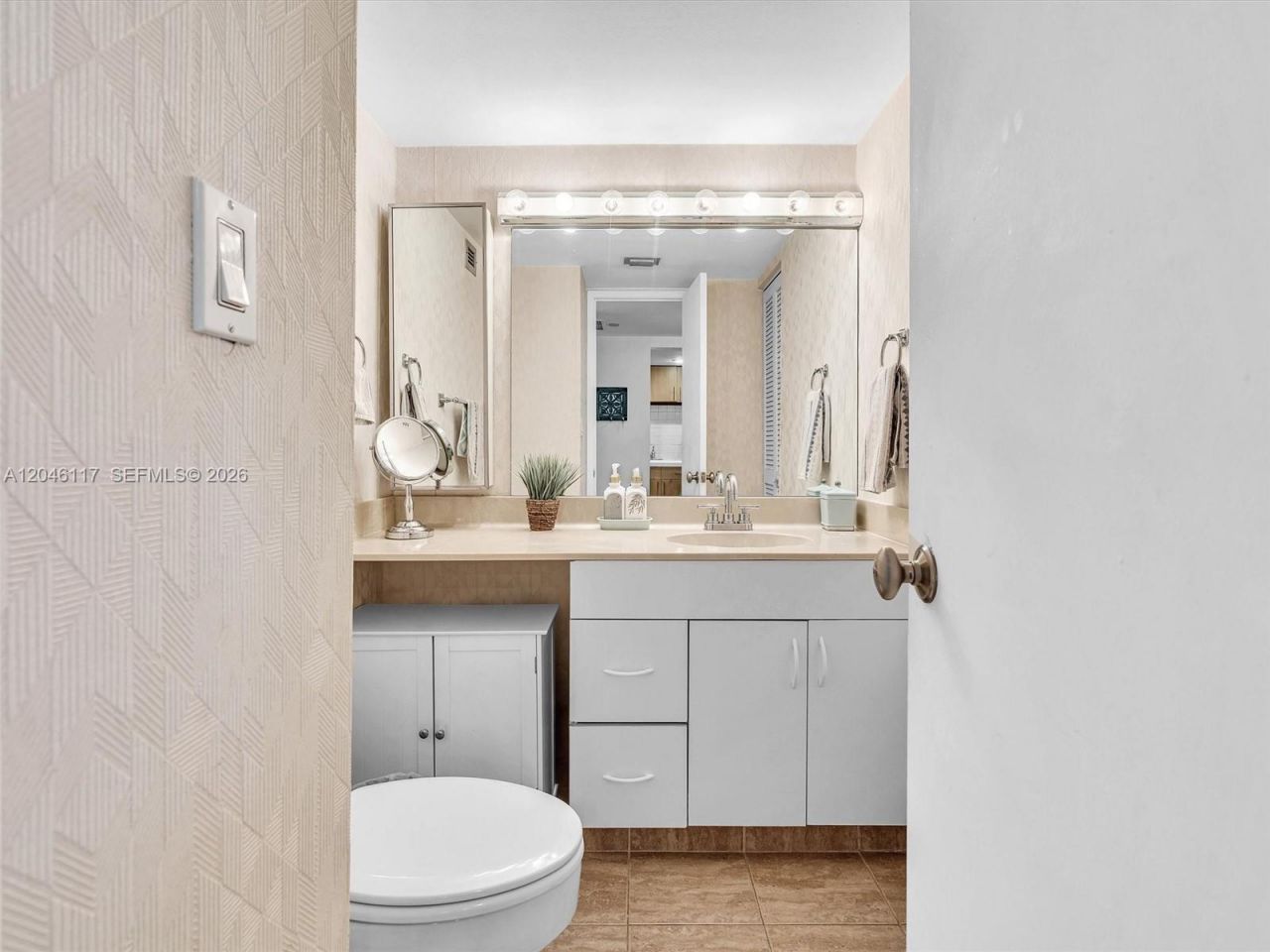 1901 Brickell Ave , Unit B1203, Miami, FL 33129 Photo