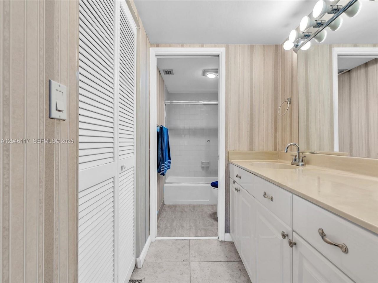1901 Brickell Ave , Unit B1203, Miami, FL 33129 Photo