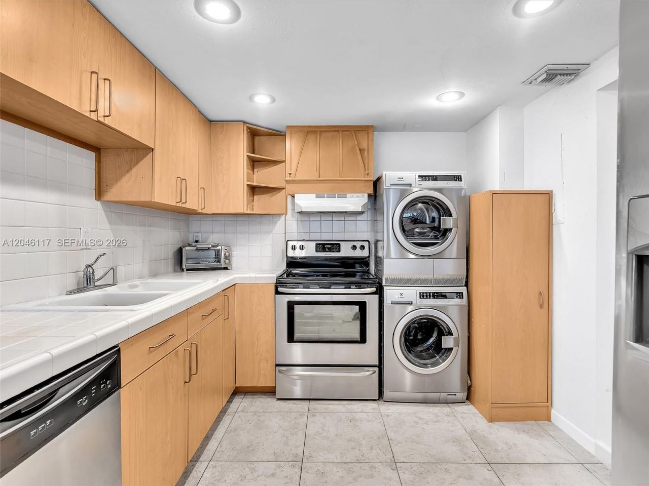 1901 Brickell Ave , Unit B1203, Miami, FL 33129 Photo