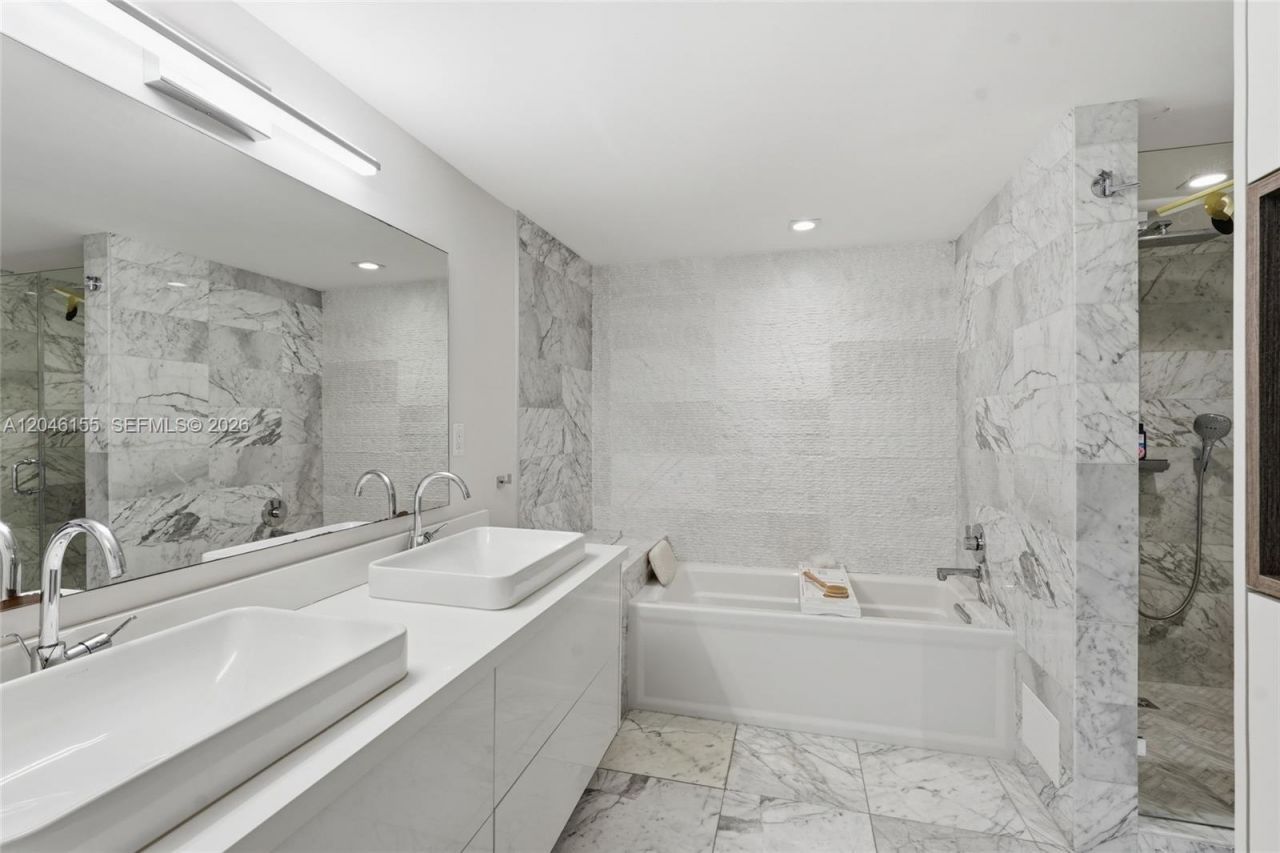 9 Island Ave, Unit 705, Miami Beach, FL 33139 Photo