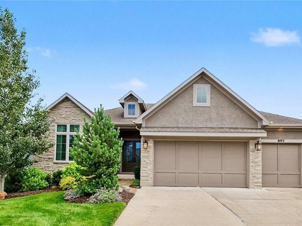 8193 Valley Road, Lenexa, KS 66220