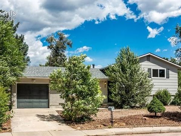 320 Cranbrook Circle, Colorado Springs, CO 80906