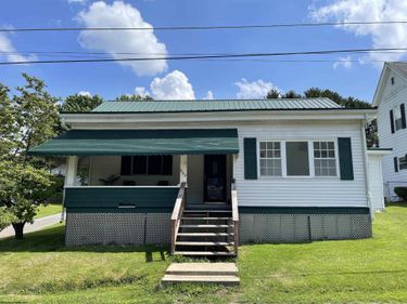 608 COLLEGE Street, Barrackville, WV 26559
