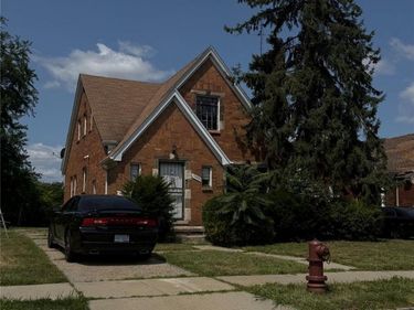 19401 Packard Street, Detroit, Mi 48234