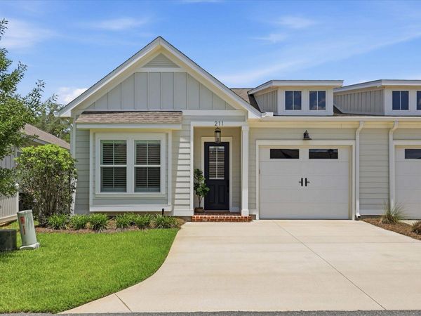 211 Camellia Oaks Avenue, Tallahassee, FL 32317