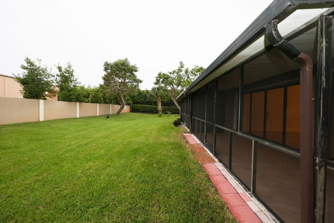 10127 E Boca Bend E, Unit B2, Boca Raton, FL 33428 Photo