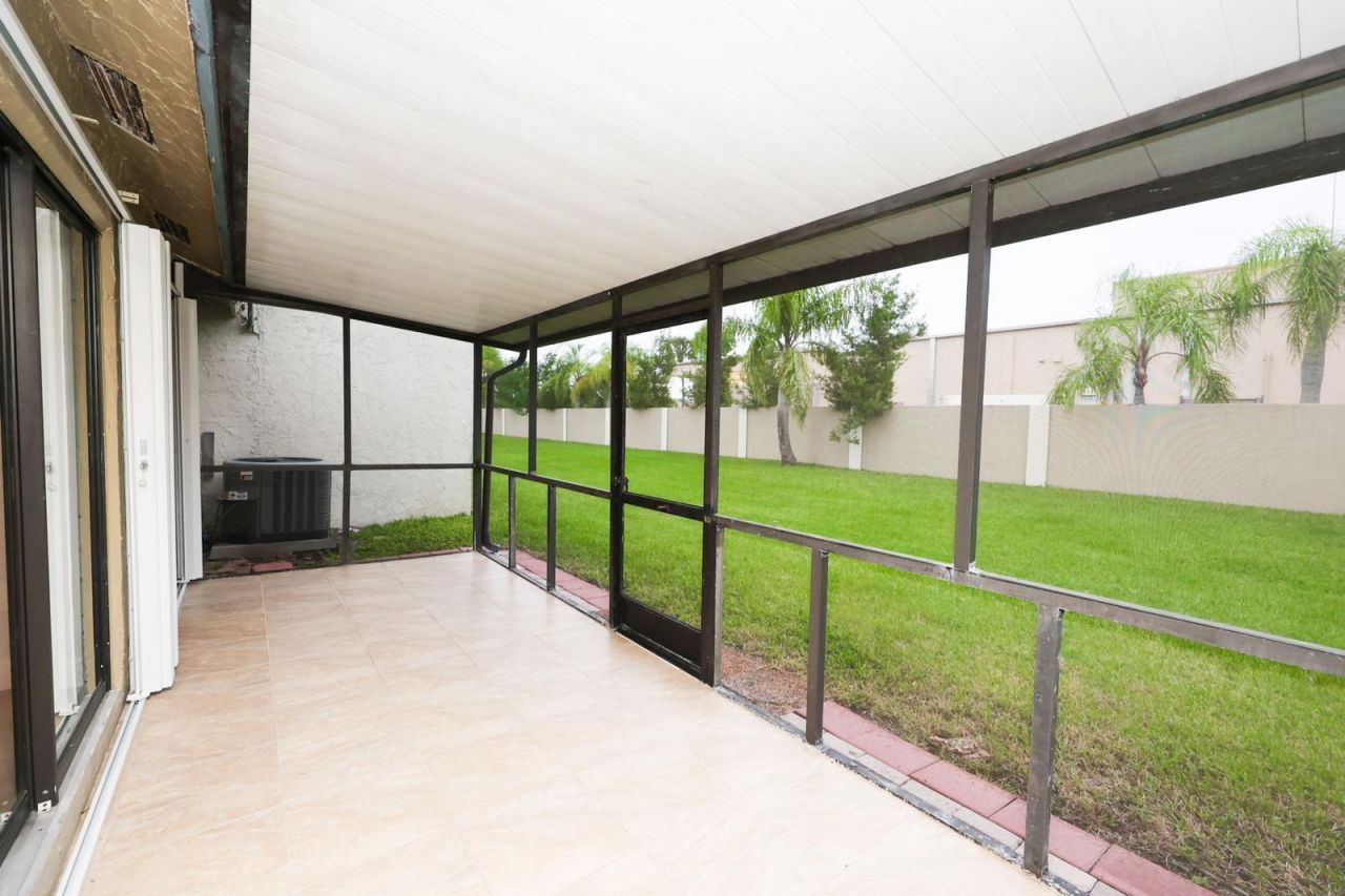 10127 E Boca Bend E, Unit B2, Boca Raton, FL 33428 Photo