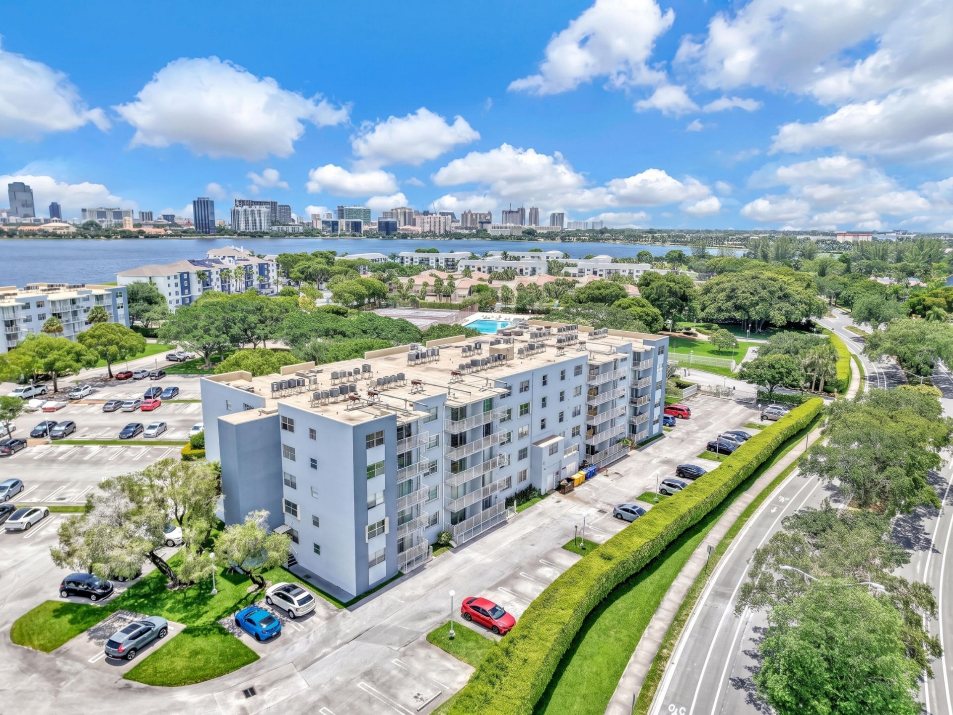 500 Executive Center Drive, Unit 3i, West Palm Beach, FL 33401 Photo