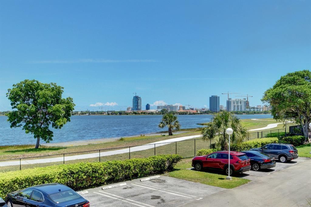 500 Executive Center Drive, Unit 3i, West Palm Beach, FL 33401 Photo