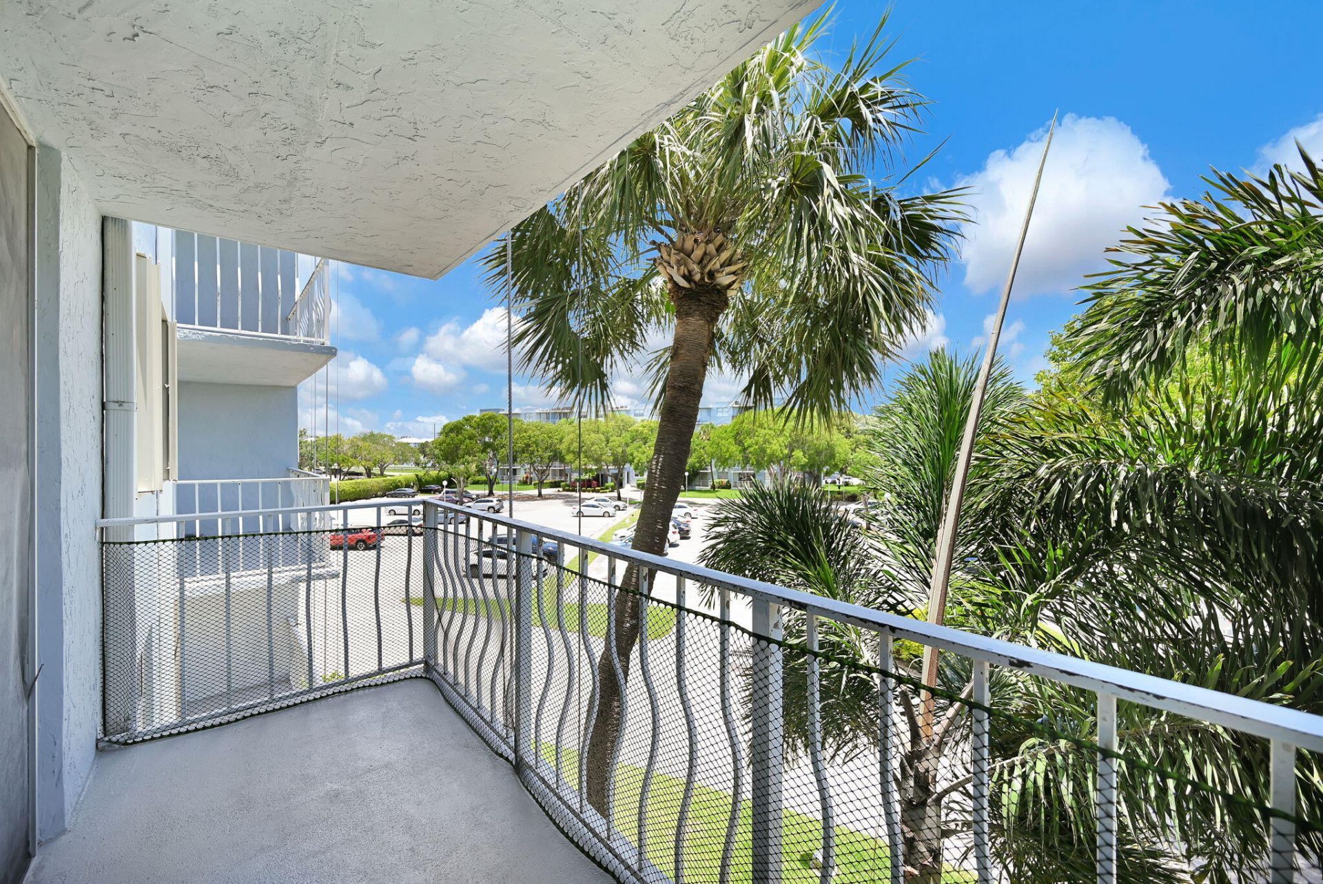 500 Executive Center Drive, Unit 3i, West Palm Beach, FL 33401 Photo