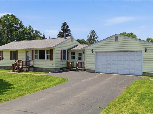 9 Lupine Lane, Queensbury, NY 12804