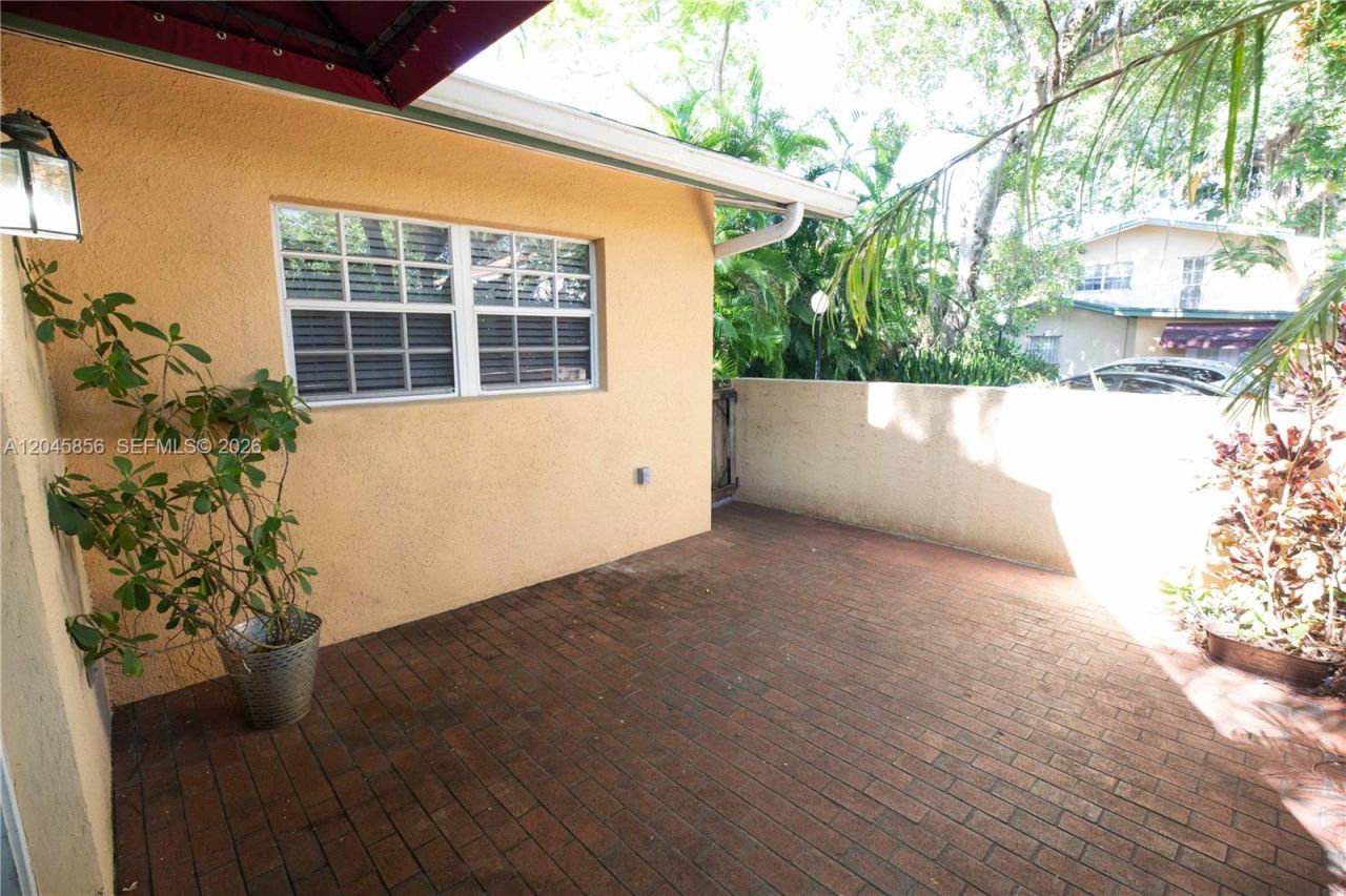 2945 Day Ave , Unit 2953, Miami, FL 33133 Photo