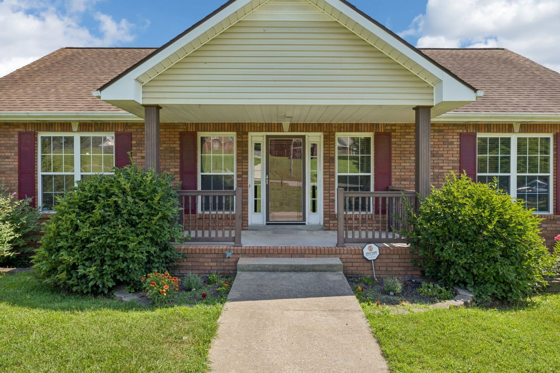 1007 Copper Kettle Cir, Pleasant View, TN 37146 Main Photo