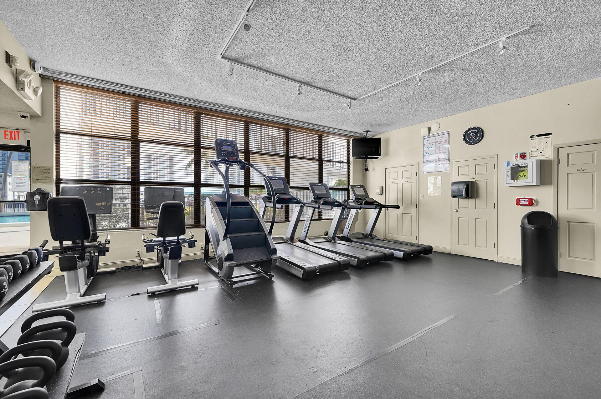 1000 Parkview Drive, Unit 306, Hallandale Beach, FL 33009 Photo