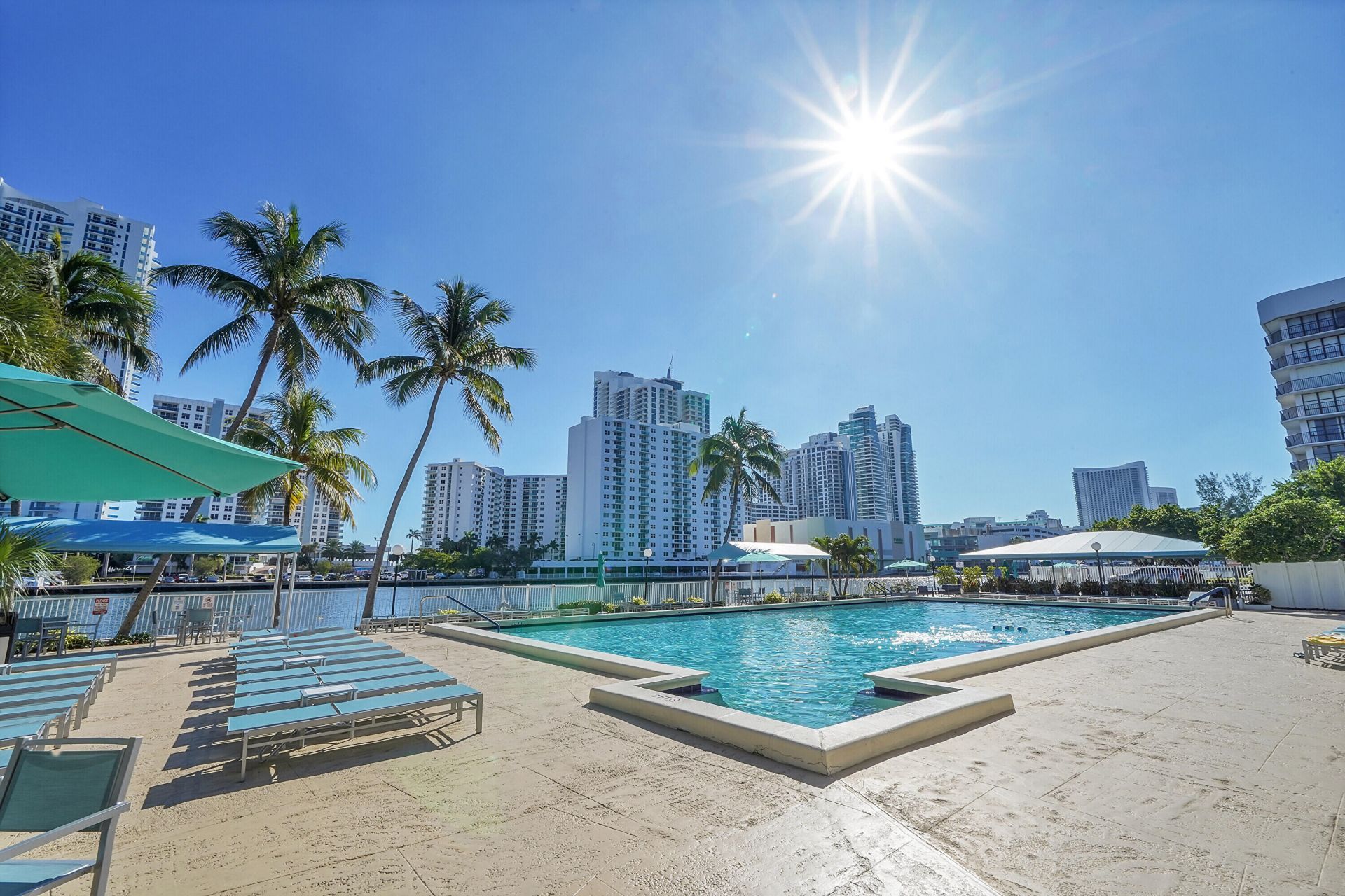 1000 Parkview Drive, Unit 306, Hallandale Beach, FL 33009 Photo