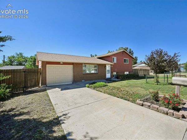 313 Cranbrook Circle, Colorado Springs, CO 80906