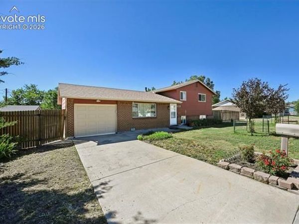313 Cranbrook Circle, Colorado Springs, CO 80906
