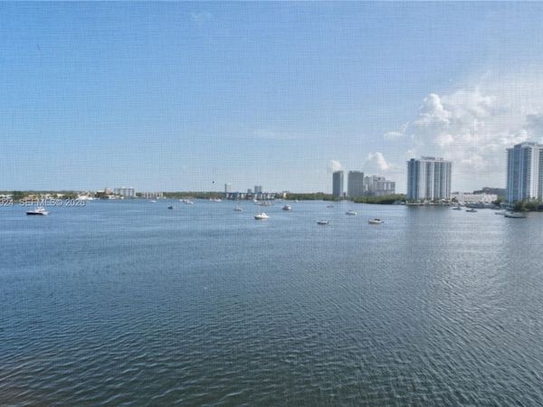 3000 Marcos Dr, Unit P612, Aventura, FL 33160