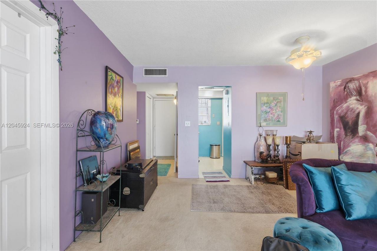 3000 Marcos Dr, Unit P612, Aventura, FL 33160 Photo