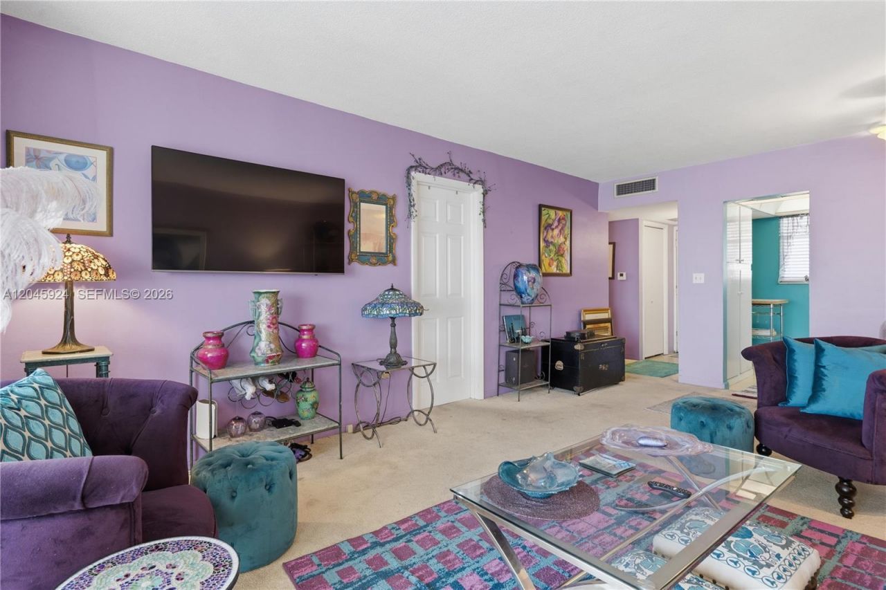 3000 Marcos Dr, Unit P612, Aventura, FL 33160 Photo