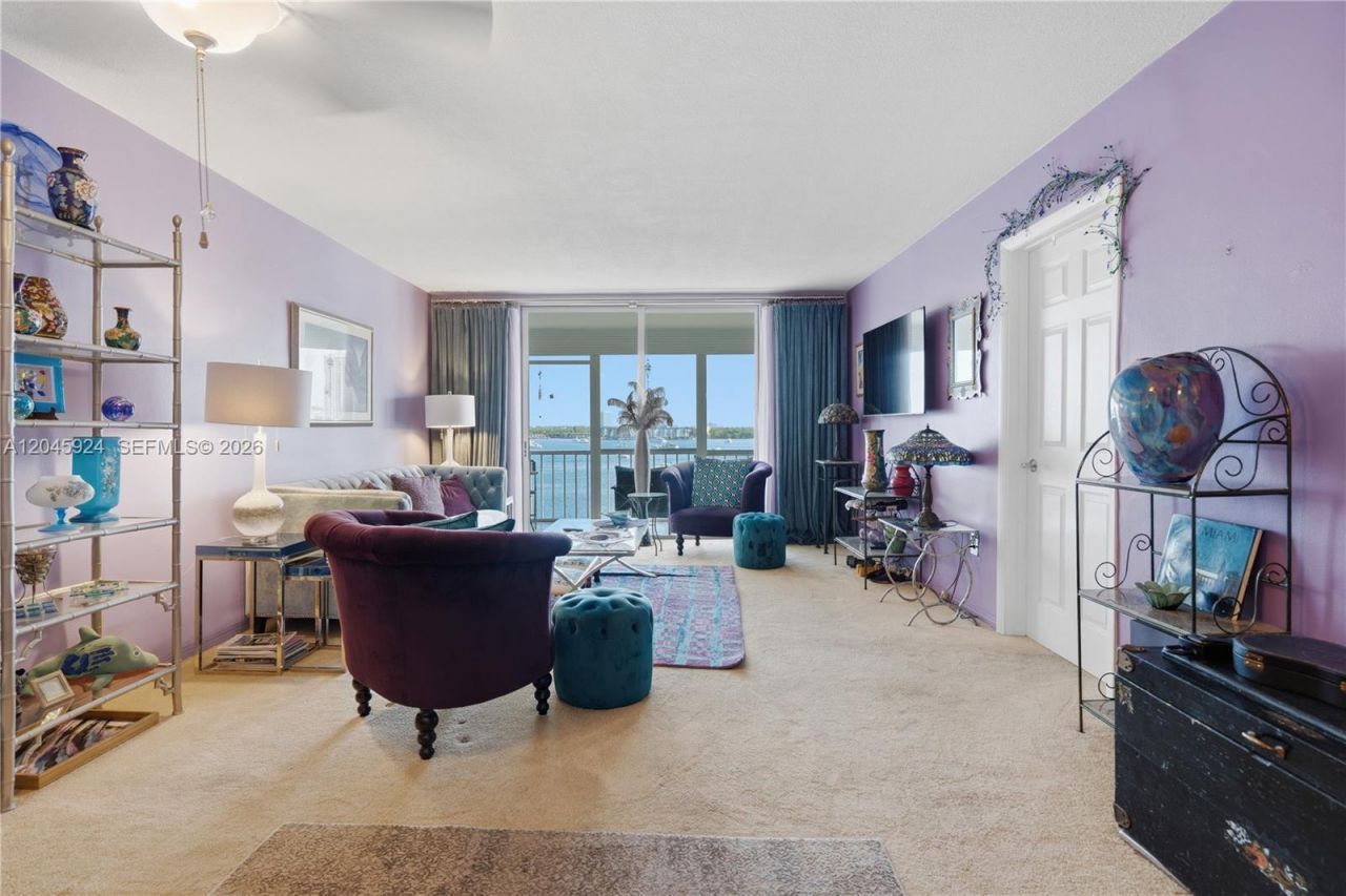 3000 Marcos Dr, Unit P612, Aventura, FL 33160 Photo