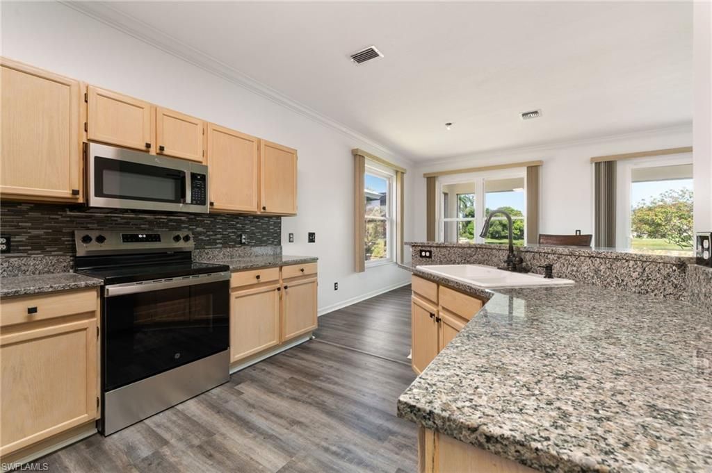 223 Stanhope Cir, Naples, FL 34104 Photo