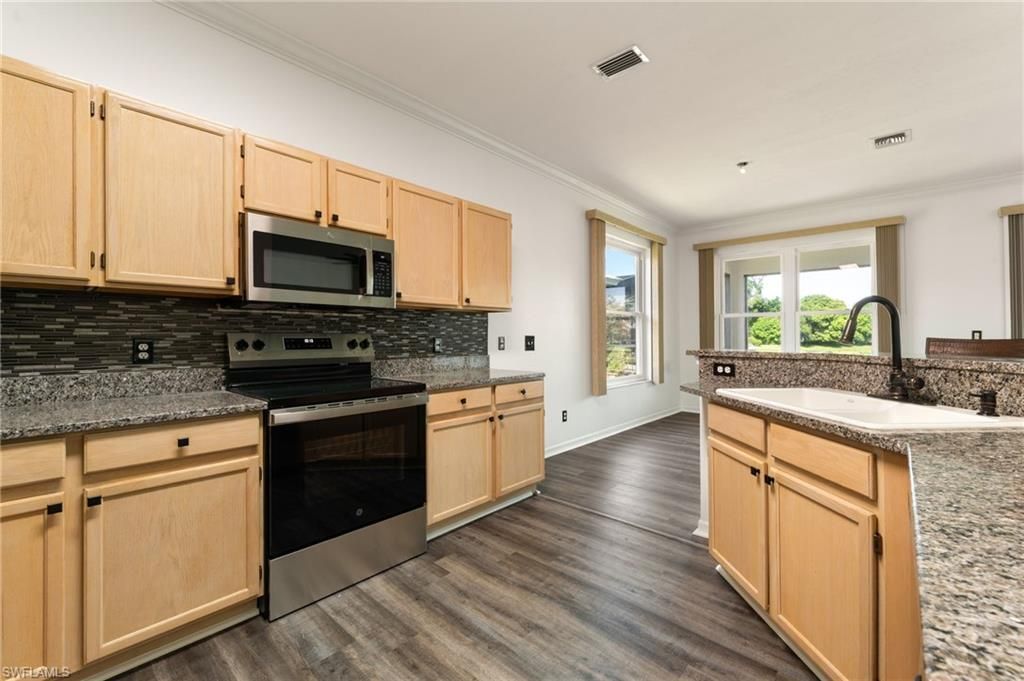 223 Stanhope Cir, Naples, FL 34104 Photo
