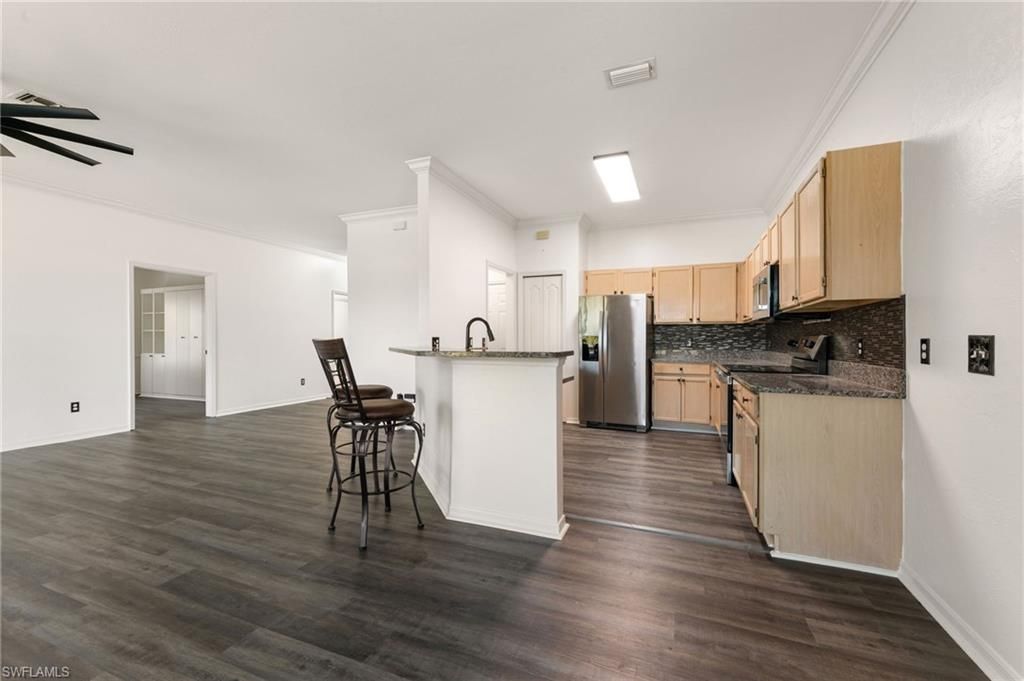 223 Stanhope Cir, Naples, FL 34104 Photo