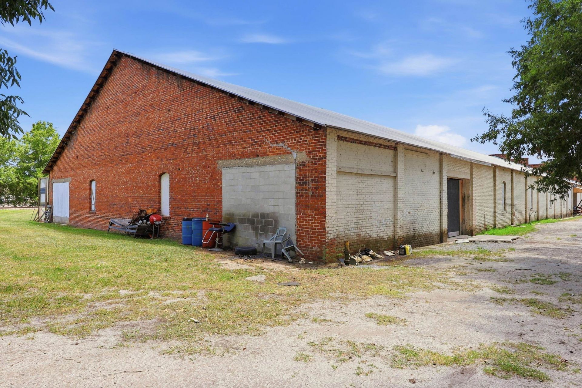215 E Main St. Photo 4