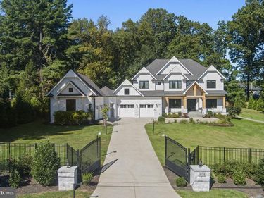 608 WALKER ROAD , GREAT FALLS, VA 22066