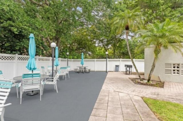 3150 W Rolling Hills Circle, Unit 704, Davie, FL 33328 Photo