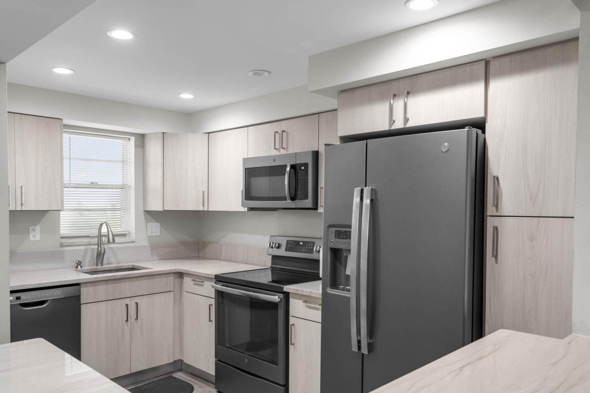 3150 W Rolling Hills Circle, Unit 704, Davie, FL 33328 Photo