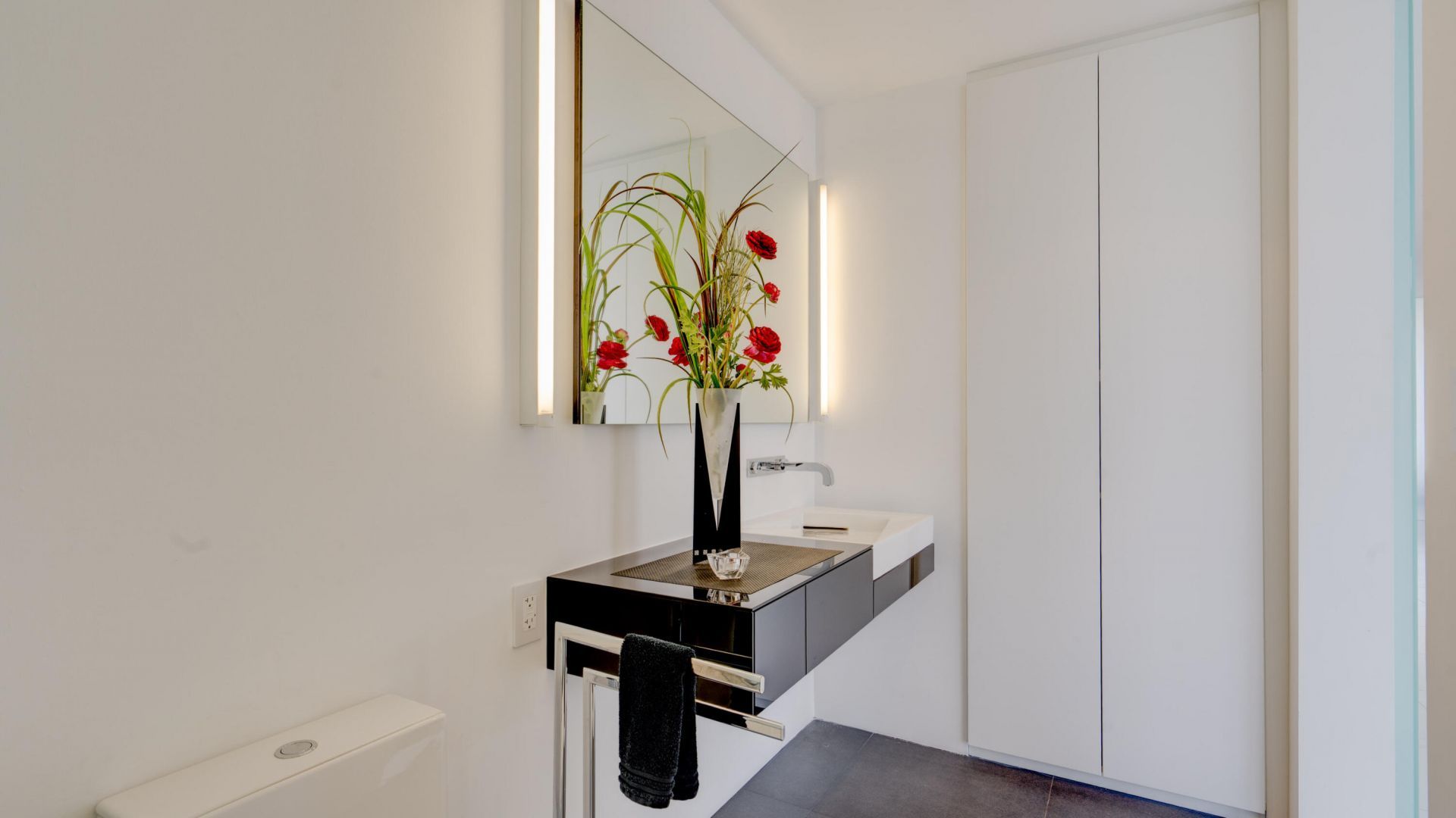 2841 N Ocean Boulevard, Unit 2010, Fort Lauderdale, FL 33308 Photo