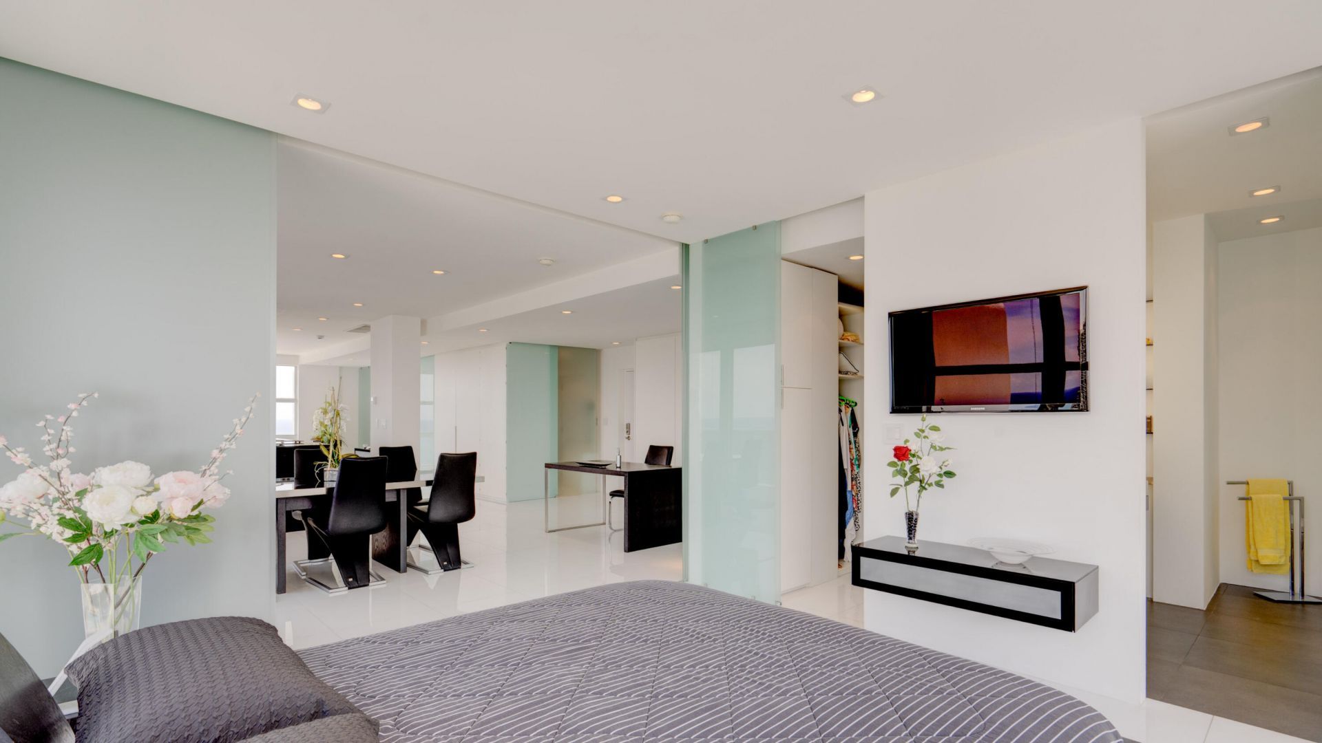 2841 N Ocean Boulevard, Unit 2010, Fort Lauderdale, FL 33308 Photo