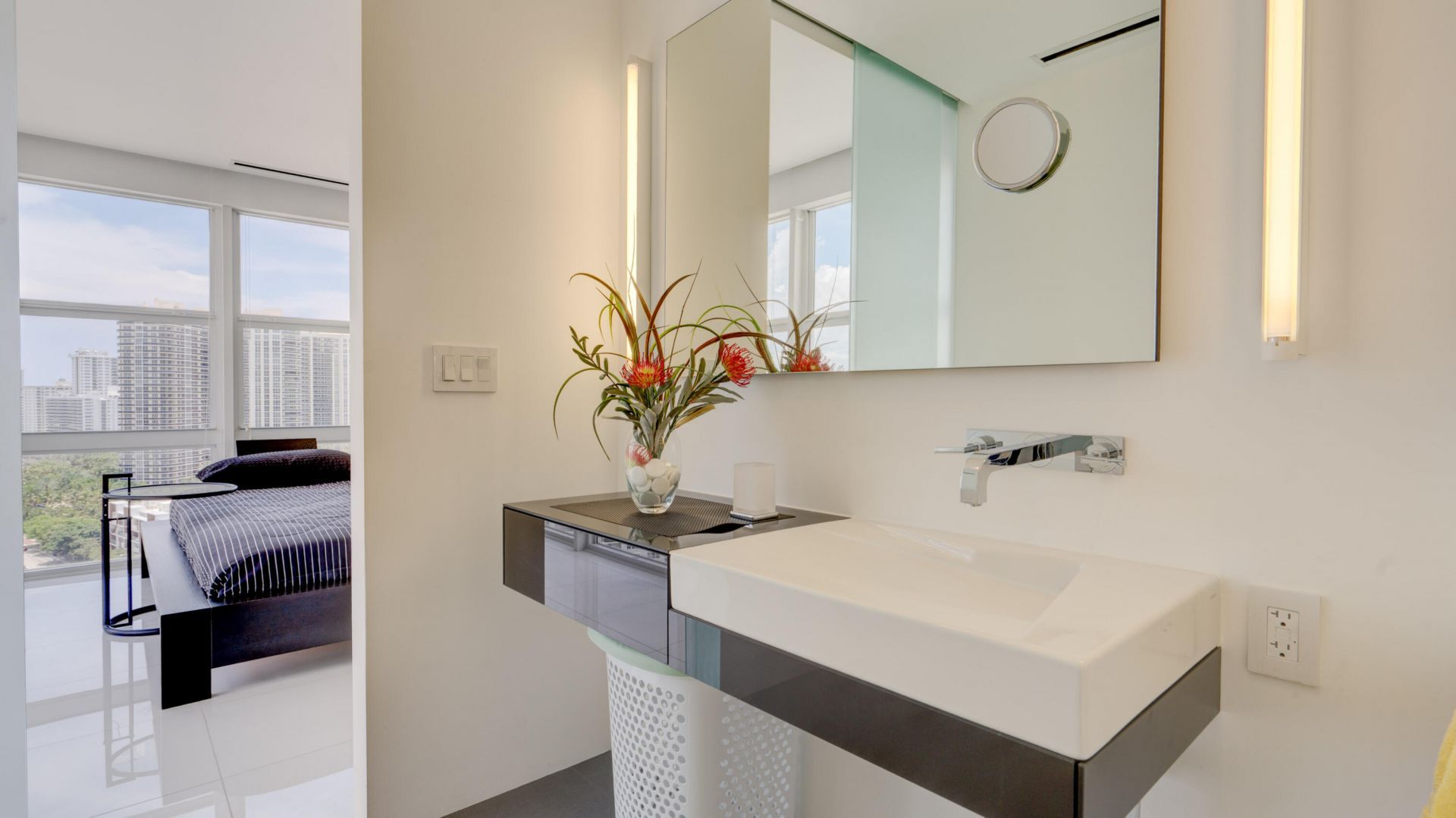 2841 N Ocean Boulevard, Unit 2010, Fort Lauderdale, FL 33308 Photo
