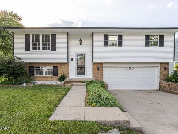2545 Woodfox Drive, Toledo, OH 43611